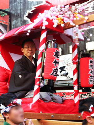 鴈治郎、孝太郎の「宝恵駕行列」が大阪松竹座へ