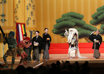 大阪松竹座「二月花形歌舞伎」で「鬼は外、福は内！」