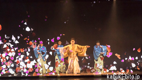 芝翫親子共演、世界初の虚実共演伝送舞踊『京結夢現連獅子』