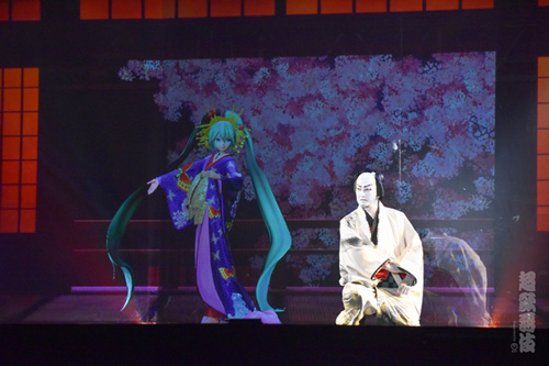 超歌舞伎2年目の盛況、『花街詞合鏡』開幕