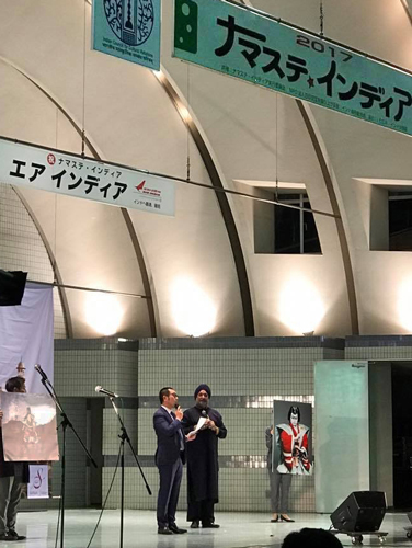 彦三郎が「ナマステ・インディア」で『マハーバーラタ戦記』をアピール 彦三郎が「ナマステ・インディア」で『マハーバーラタ戦記』をアピール