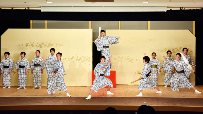 こども歌舞伎スクール「寺子屋」で修了発表会、成果発表会