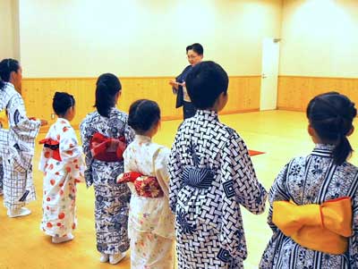 こども歌舞伎スクール寺子屋「夏期体験ワークショップ」参加者募集