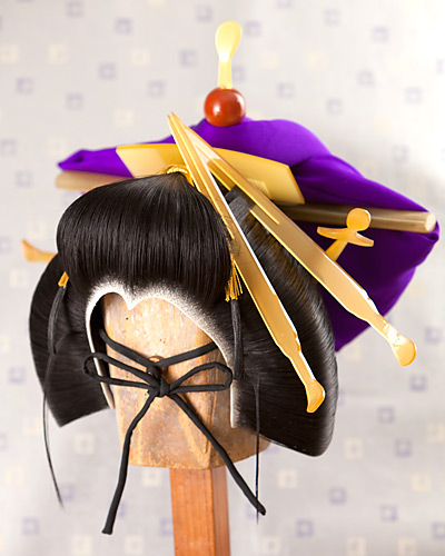 女方の髪 花かづら 紫天神―縁切り場の八ツ橋｜歌舞伎美人